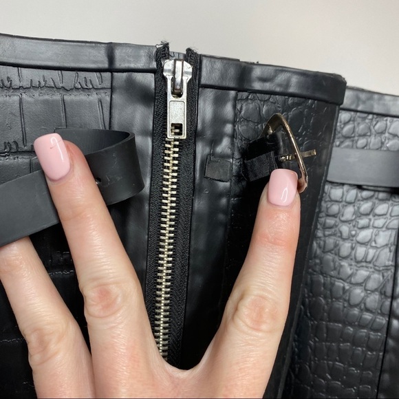 Report Black Matte Croc Rain Boot 10 - Picture 9 of 15